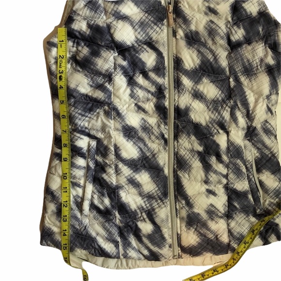 Athleta  Altitude Goose Down Puffer Vest Grey Purple White Size XS - Picture 8 of 14